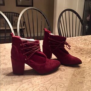 NEW lace up bootie in wine suede